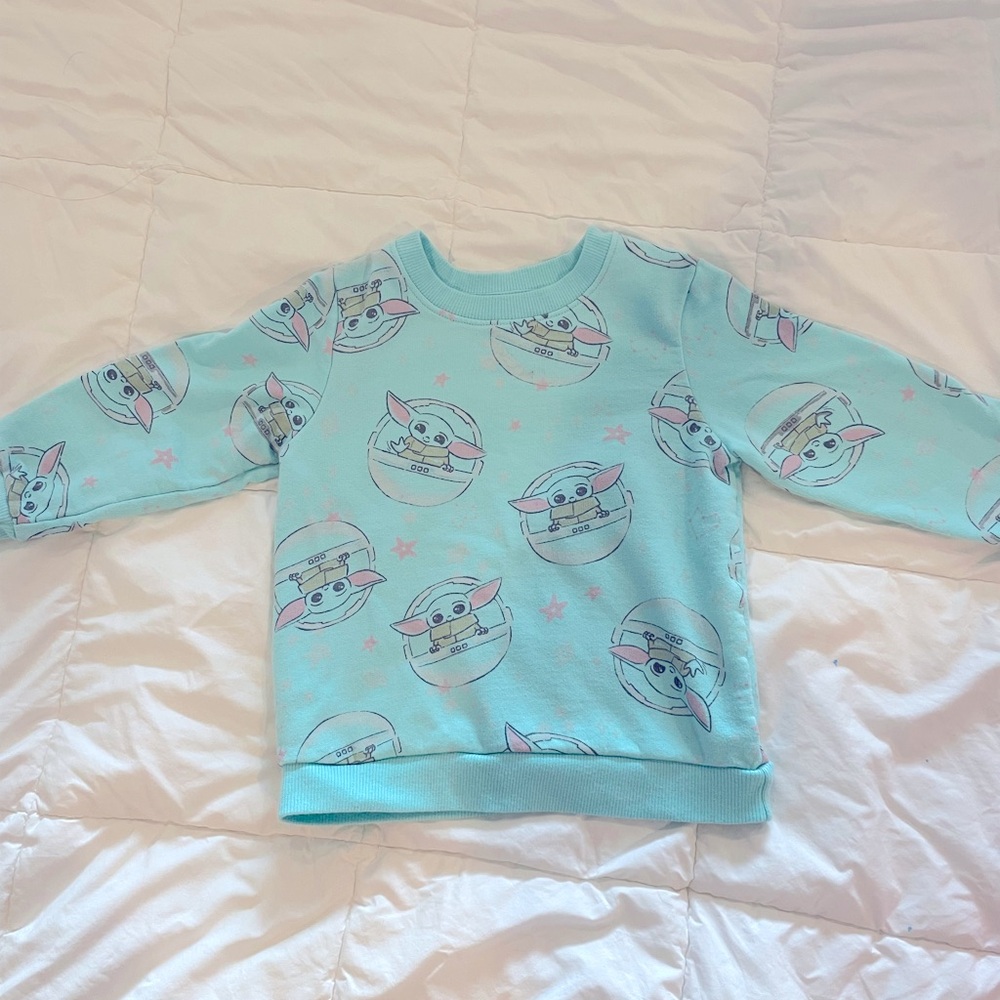 Star Wars cozy crew neck sweater. Size 2T